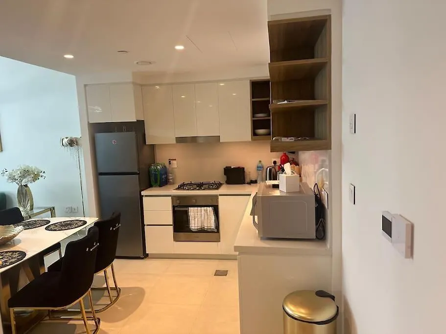 Elegant 2 Bedroom Apt, Amazing Fountains And Burj Views Dubaj