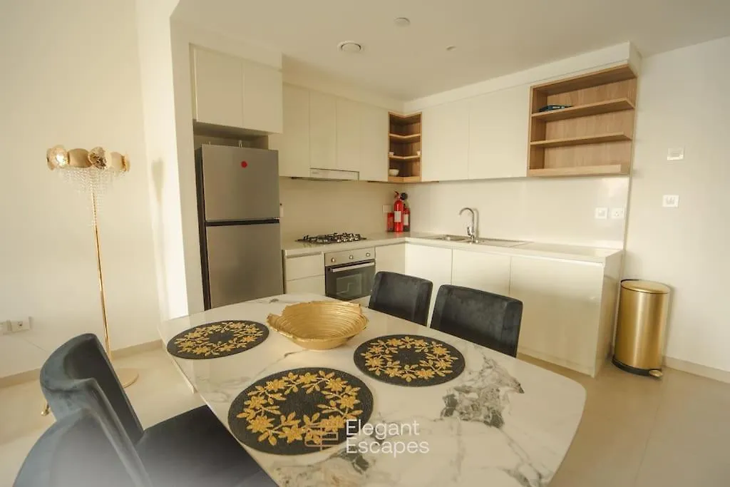 Elegant 2 Bedroom Apt, Amazing Fountains And Burj Views Dubaj Apartament