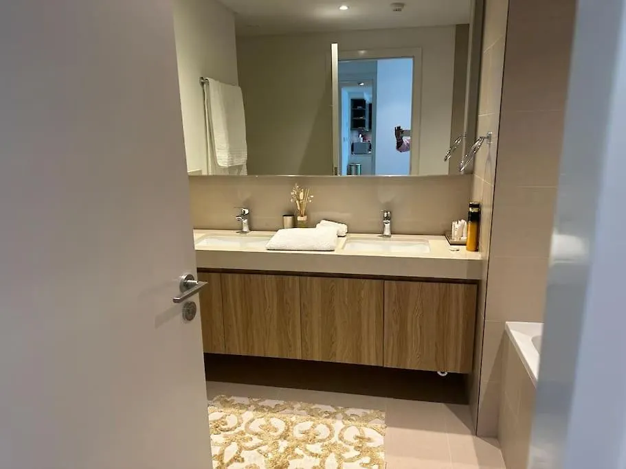 Elegant 2 Bedroom Apt, Amazing Fountains And Burj Views Dubaj 0*,