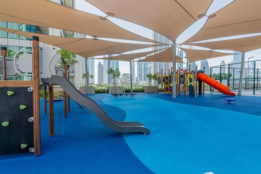 Elegant 2 Bedroom Apt, Amazing Fountains And Burj Views Dubaj Apartament